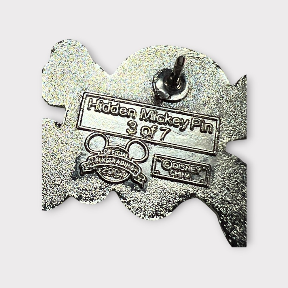 5 Disney Pin Lot Pirates of the Caribbean 2007 Hidden Mickey Pin Trading Skull - Picture 16 of 16